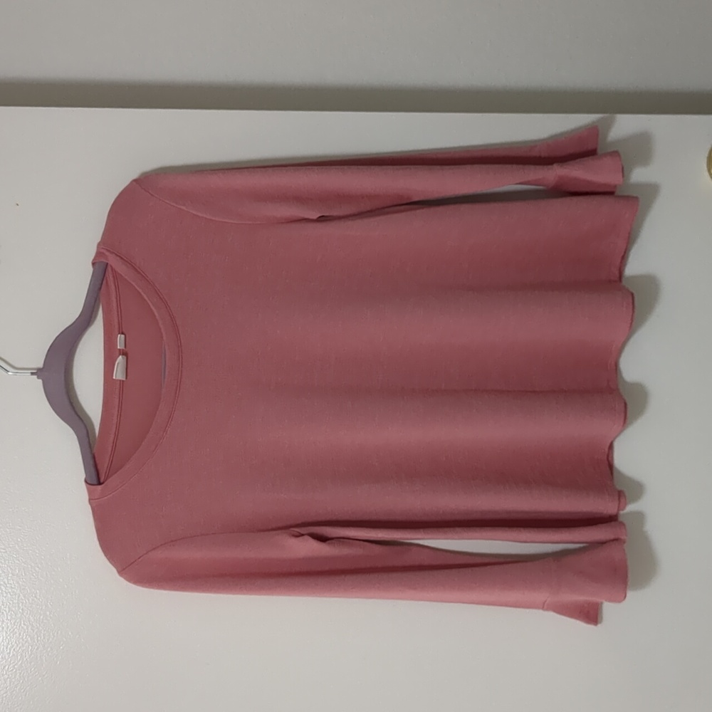 Gap shirt